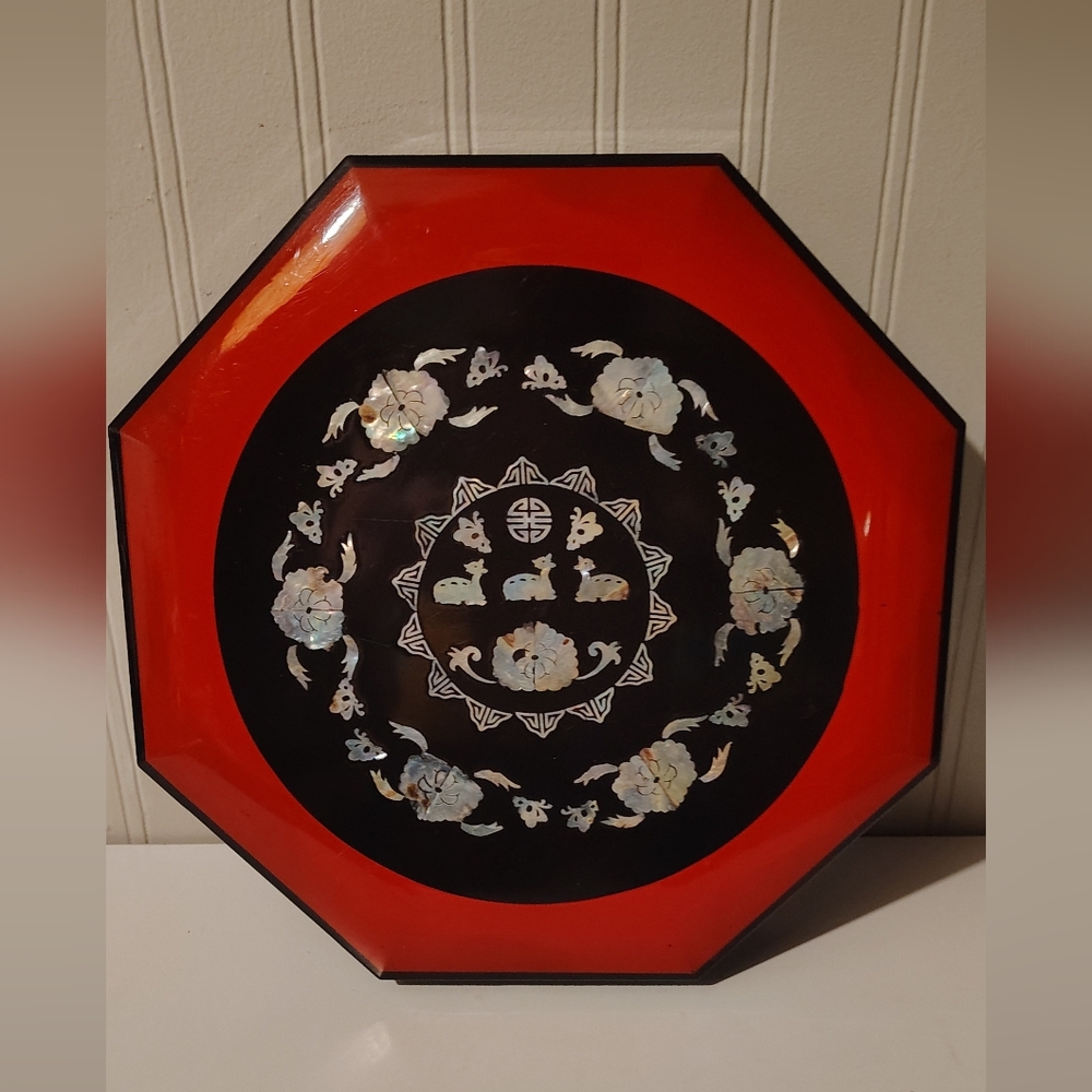 Vintage Lacquer Bento Box with Inlaid Design